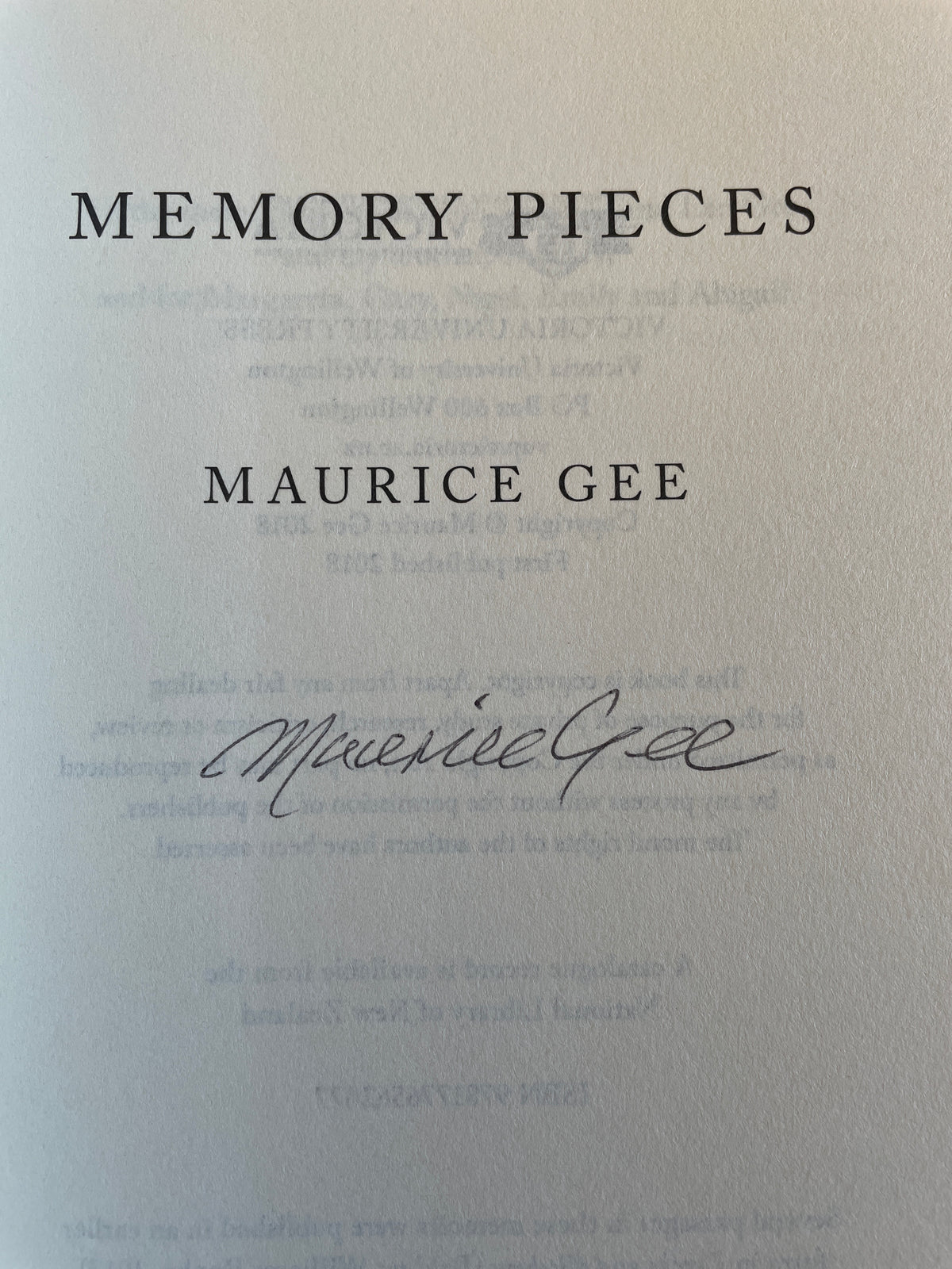 Memory Pieces - Maurice Gee - signed