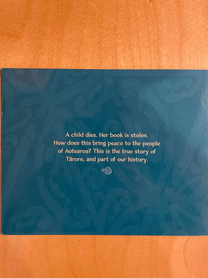 Tārore and Her Book - Joy Cowley, paintings by Mary Glover Bibby