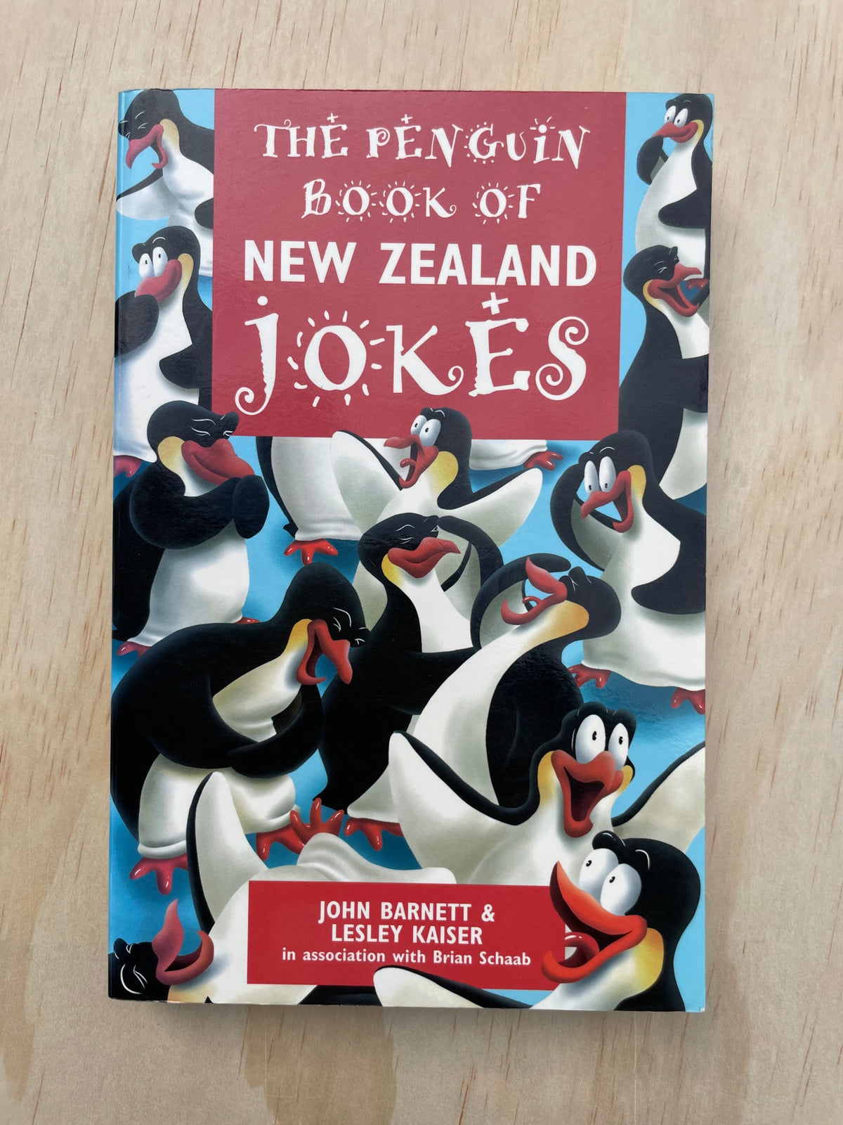 The Penguin Book of New Zealand Jokes - John Barnett & Lesley Kaiser